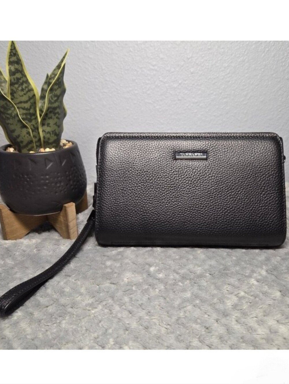 Vannanba Locking Wristlet Wallet with COA - Unisex